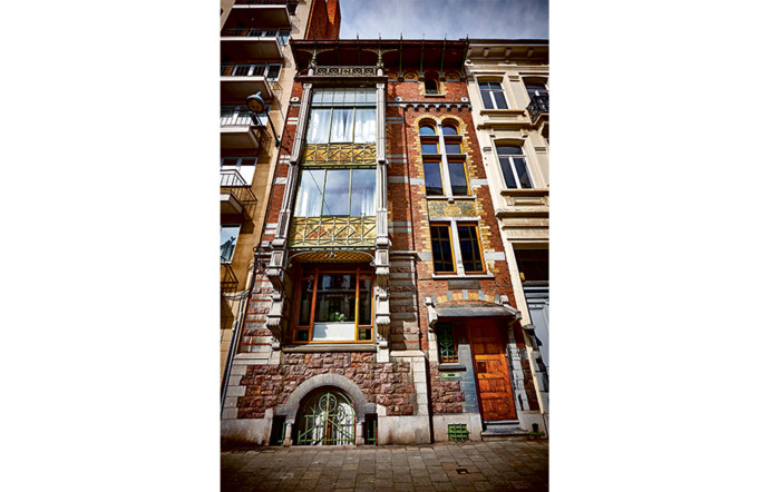 Les balcons extravagants de Paul Hankar, 1893. 71, rue Defacqz, Ixelles.