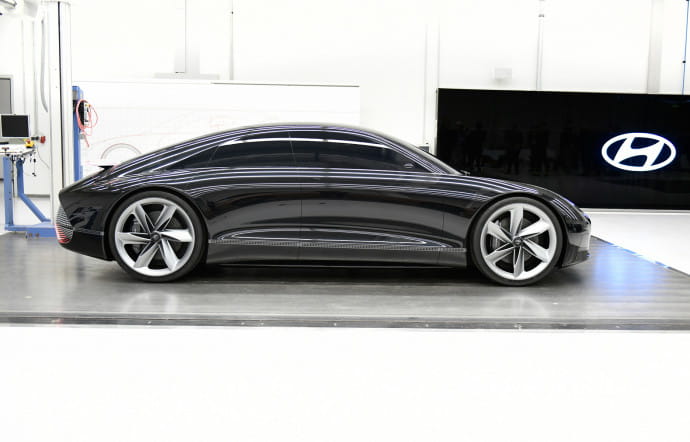 hyundai-prophecy-voiture-concept-electrique-sans-volant-insert-01