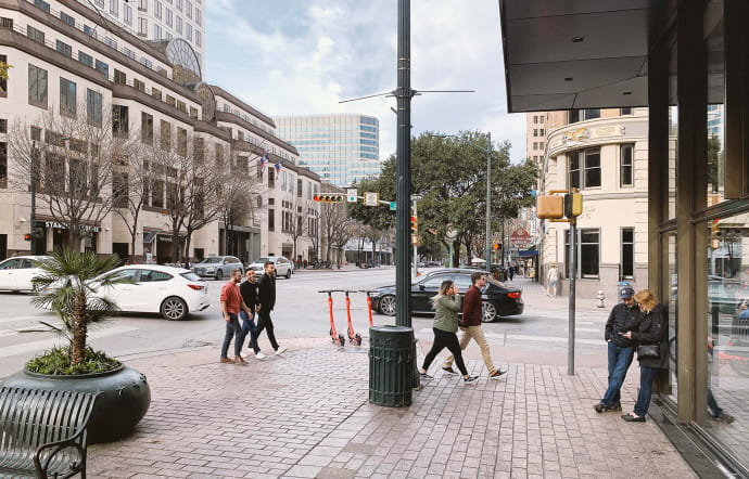 Austin est une ville universitaire animée, avec notamment l’énorme campus de l’université du Texas, qui compte 50 000 étudiants.