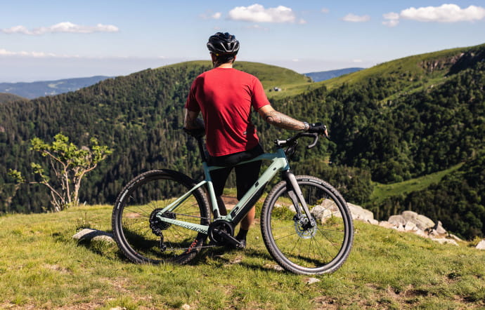 Vélo gravel électrique Dimanche 29, à partir de 3799 €, Moustache Bikes.