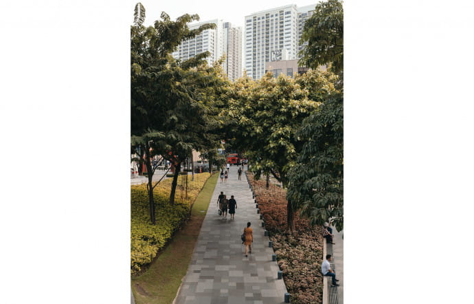Le quartier BGC a été créé de toutes pièces et s’érige sur d’anciens terrains militaires. Les gratte-ciel abritent toutes les entreprises internationales officiant dans le secteur des BPO.