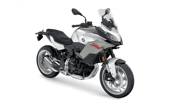 BMW F 900 XR.