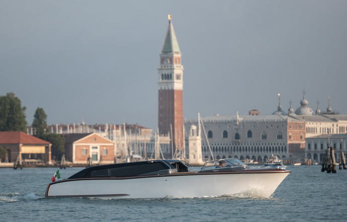 Les bateaux-taxi hybrides, l'avenir de Venise ? - The Good Life