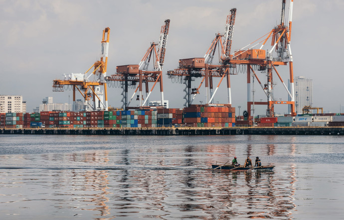Le port de Manille est classé 34e des plus grands ports à conteneurs du monde.