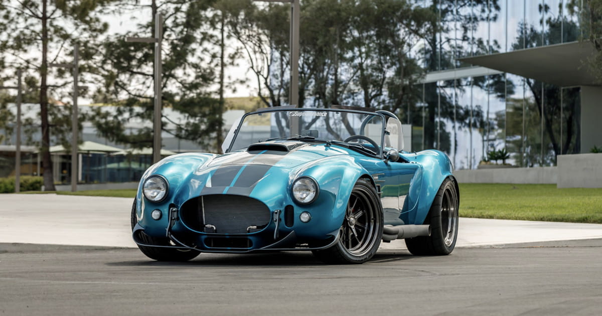 Superformance MKIII-R, La Shelby Cobra Ressuscitée