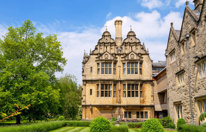 Fondé en 1555, le Trinity College est réputé pour ses jardins. DANS