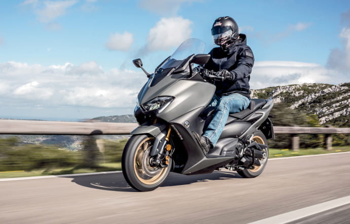 Test : Yamaha TMAX 560, sportif et populaire - The Good Life