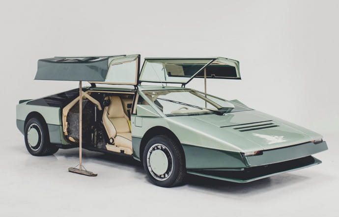 Aston Martin Bulldog.