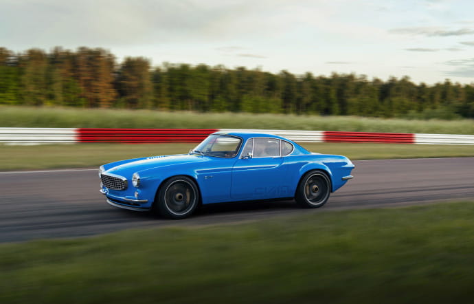 Volvo P1800 par Cyan Racing.