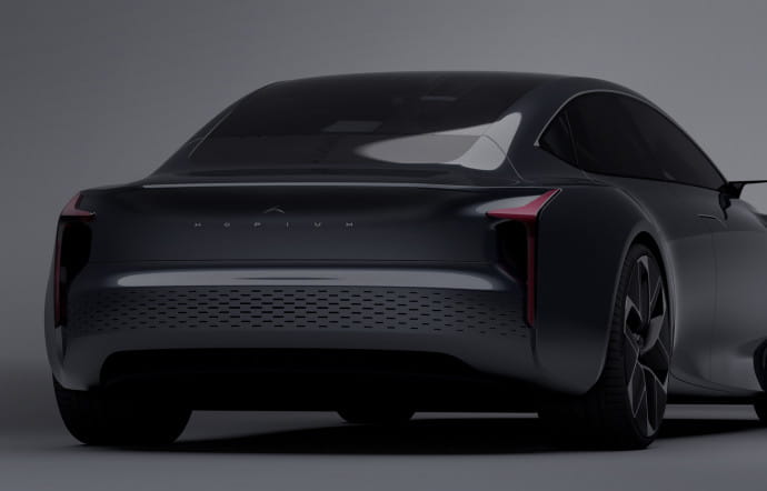 1000 km d’autonomie, 3 minutes pour une recharge, 500 chevaux.