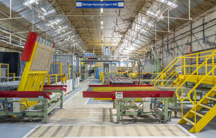 Le site de Chantereine accueille 3 entités : Saint-Gobain Glass, qui fabrique le verre plat pour l’automobile et le bâtiment, Saint-Gobain Sekurit, qui produit tout le vitrage automobile, et le centre de recherche Saint-Gobain Research.