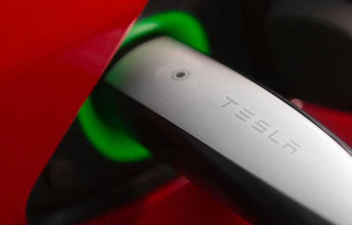 Sur les 1 780 chargeurs rapides (supérieurs à 50 kW) dont la France est équipée, 640 sont des Superchargeurs Tesla.