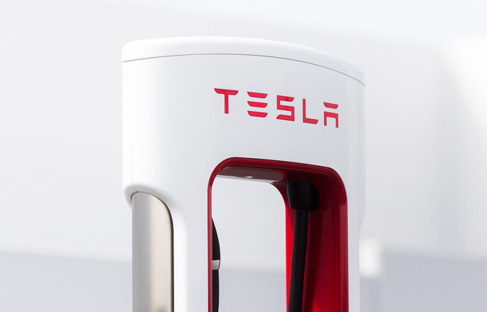 Sur les 1 780 chargeurs rapides (supérieurs à 50 kW) dont la France est équipée, 640 sont des Superchargeurs Tesla.