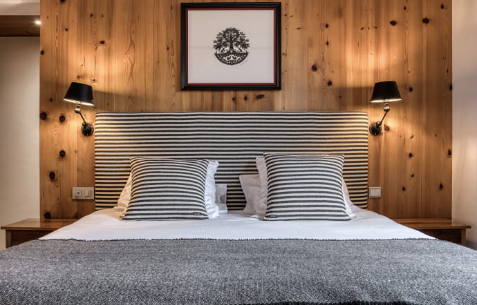 69, chemin de l’Hermine. Tél. +33 (0)4 50 53 33 51. www.boisprin.com – Nos hôtels à Chamonix