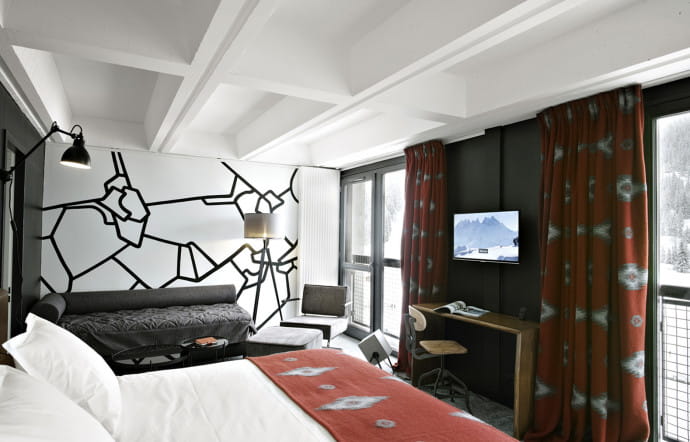 Flaine Forum. Tél. +33 (0)4 30 05 03 40. www.terminalneigetotem.com