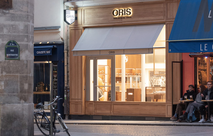 La nouvelle boutique Oris, Rue d’Argout, À Paris, est un très joli lieu de vente et de vie !
