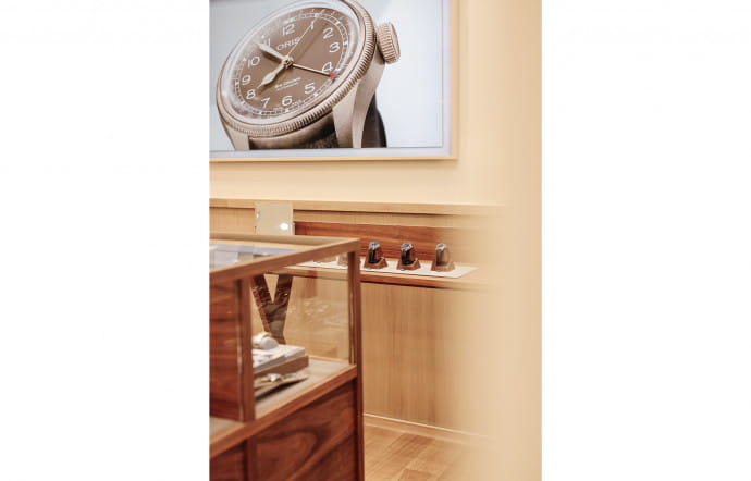 La nouvelle boutique Oris, Rue d’Argout, À Paris, est un très joli lieu de vente et de vie !