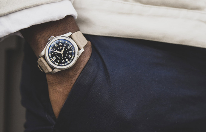 Lancée en 2019, Serica fabrique un seul modèle, dans le jura bernois. Les 400 premiers exemplaires de cette montre très simple, un brin vintage, ont été écoulés rapidement.