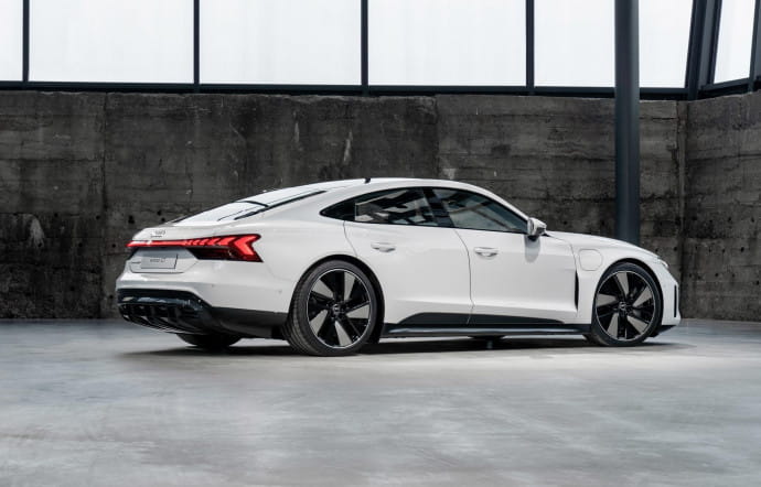 audi-e-tron-gt-sportive-electrique-1-56