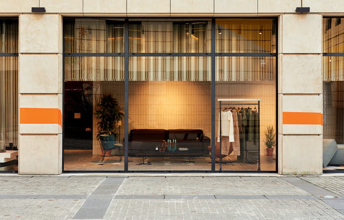Située dans le quartier de l’Opéra, à Paris, La Manufacture a ouvert fin 2019.