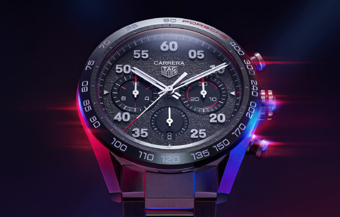 TAG Heuer Carrera Porsche Chronograph, 44 mm, bracelet acier, réserve de marche 80 heures. 5700 €.