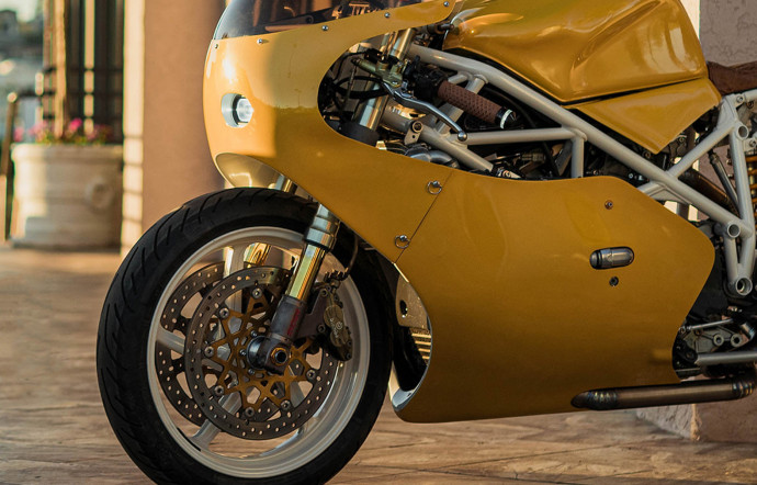 moto-custom-ducati-998-upcycle-motor-garage-insert-03