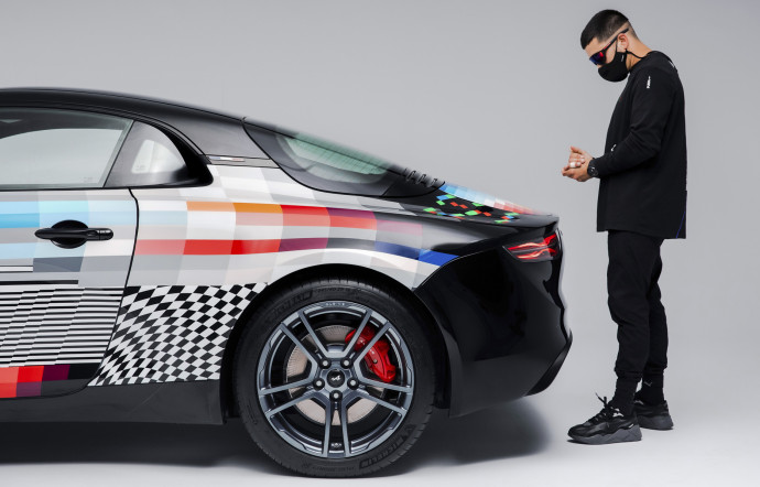 Alpine x Felipe Pantone.