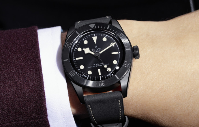 montre-tudor-black-bay-ceramic-lultime-tool-watch-plongeuse-montre-plongee-1-56
