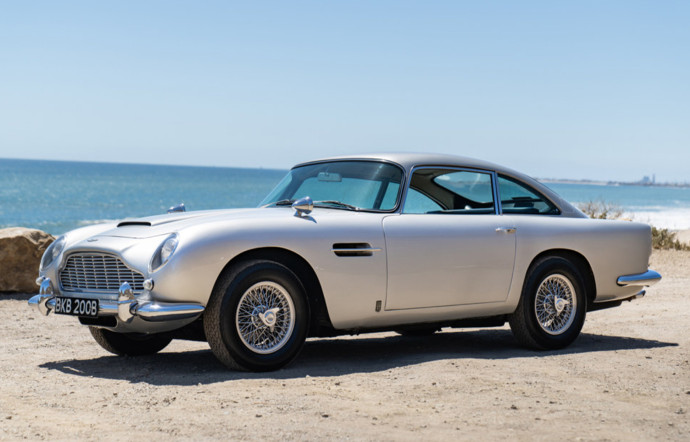 Aston Martin DB5, 1964, estimée entre 650 000 et 725 000 $.