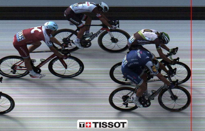 Photo-finish du 7 juillet 2017, à Nuits-Saint-Georges. Il s’agit du résultat le plus serré de l’histoire de la grande boucle.