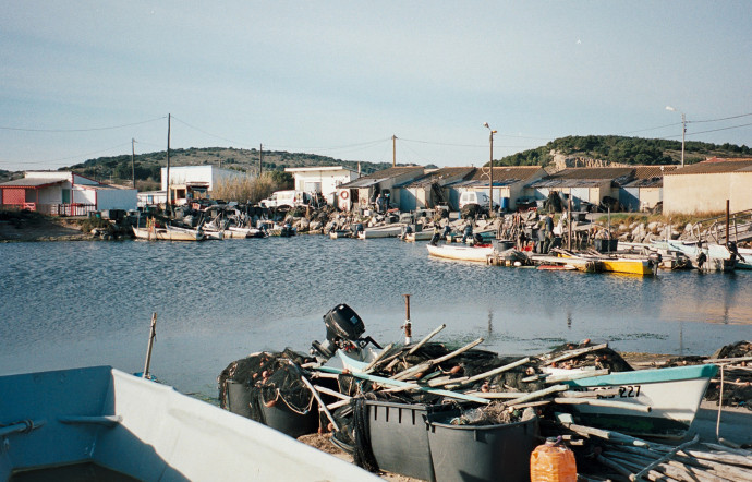 Les cabanes de pêcheurs de l’étang de l’Ayrolle.