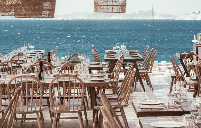 Paraga. Tél. +30 22890 29250. scorpiosmykonos.com