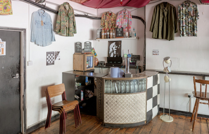 352 Mare Street. paperdressvintage.co.uk