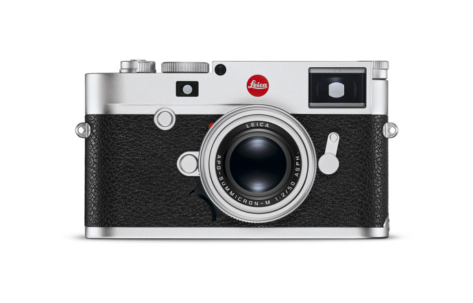 Leica, 8 390 €.