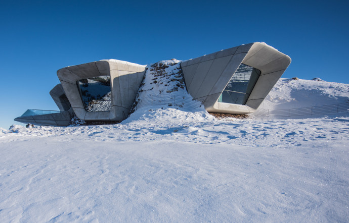 Messner Mountain Museums, Corones (Italie), Zaha Hadid Architects.