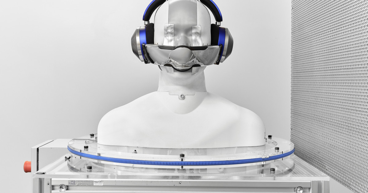 Dyson Zone : le constructeur d'aspirateur dévoile un casque audio purificateur  d'air, digne d'un film de science fiction ! - NeozOne
