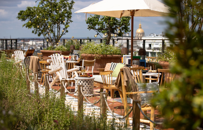 Le rooftop de l’hôtel Villa M fleure bon l’été…