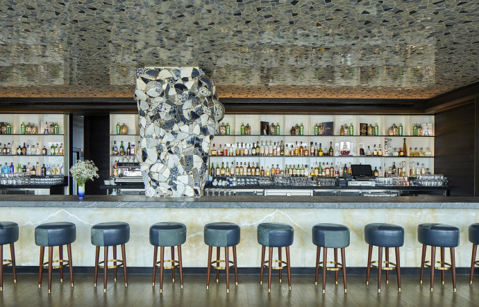 Avenida Roma, 2-4. barcelona.nobuhotels.com