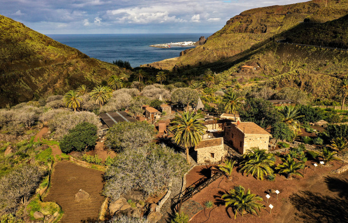 Sur les Iles Canaries : Barranco de Guayedra, s/n, km5,2. redondodeguayedra.com