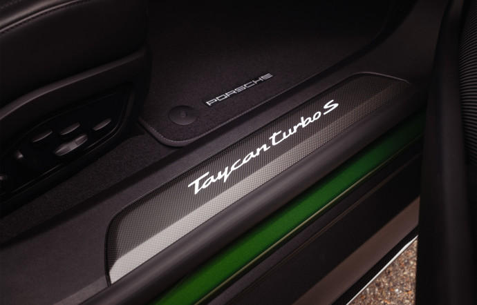 La Porsche Taycan Cross Turismo dispose d’un moteur innovant et surpuissant.