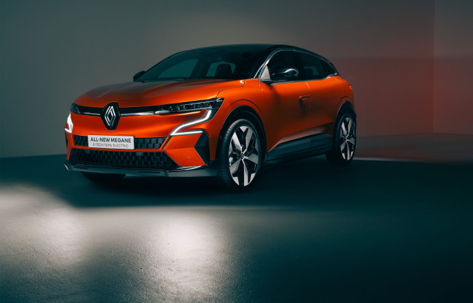 Renault dévoile son nouveau modèle branché. La compacte Megane E-Tech mise sur le design et l’agrément de conduite pour faire la différence.