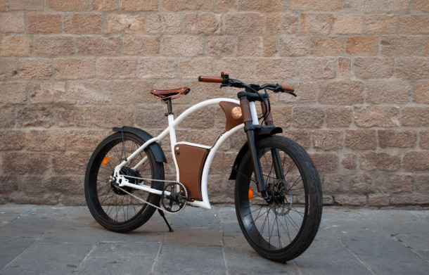 Porté par l'envie de protéger la planète, le vélo électrique conquiert un public toujours plus nombreux et diversifié - The Good Life
