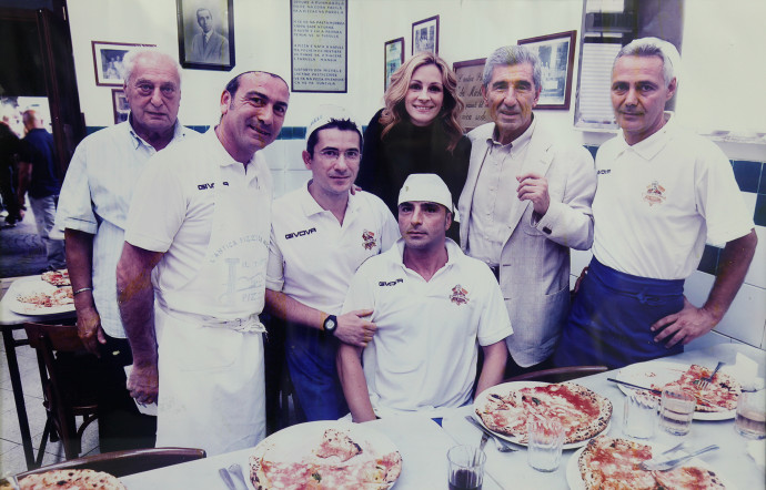 Dans Eat, Pray, Love, Julia Roberts déguste sa pizza… à l’Antica Pizzeria da Michele. Comble de la reconnaissance !