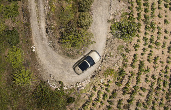 The Good Life a essayé le dernier Range Rover, L460, très attendu par les amateurs du grand classique…