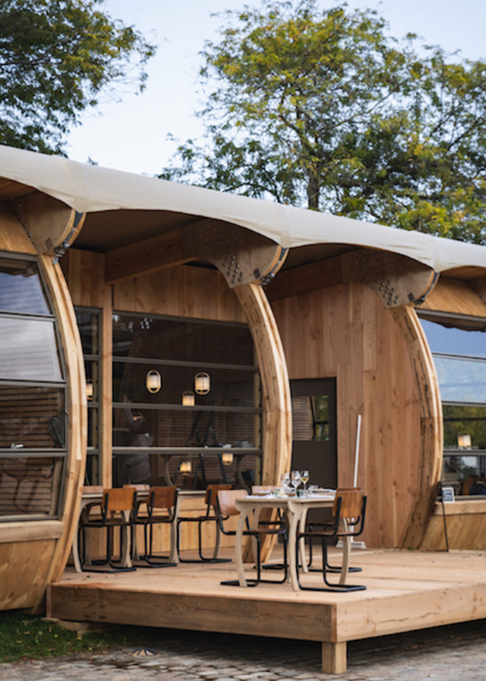 Le restaurant éphémère Ventrus investit régulièrement les plus beaux lieux de la capitale avec sa structure éphémère.