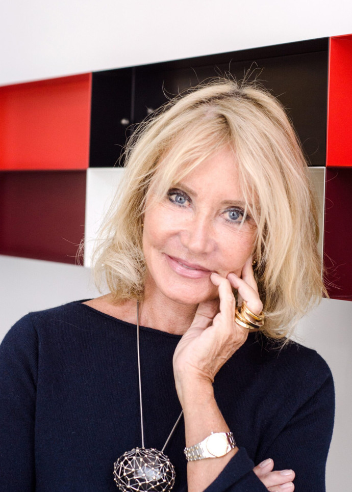 La collectionneuse de bijoux d’artistes Diane Venet.