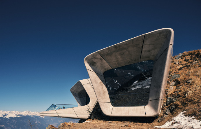 Le musée MMM Corones a été conçu par le cabinet Zaha Hadid Architects.