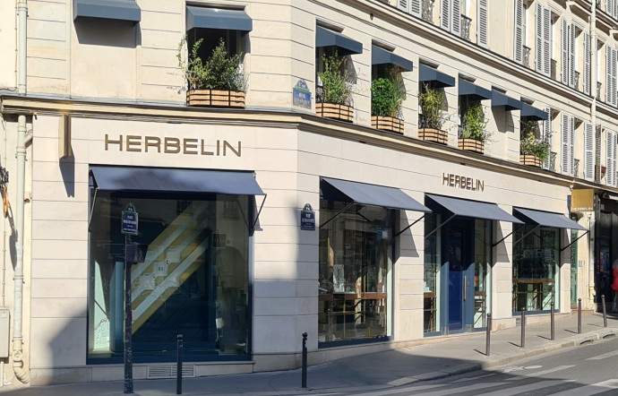 Le flagship-store Herbelin à Saint-Germain-de-Prés, dans le 6e arrondissement de Paris.