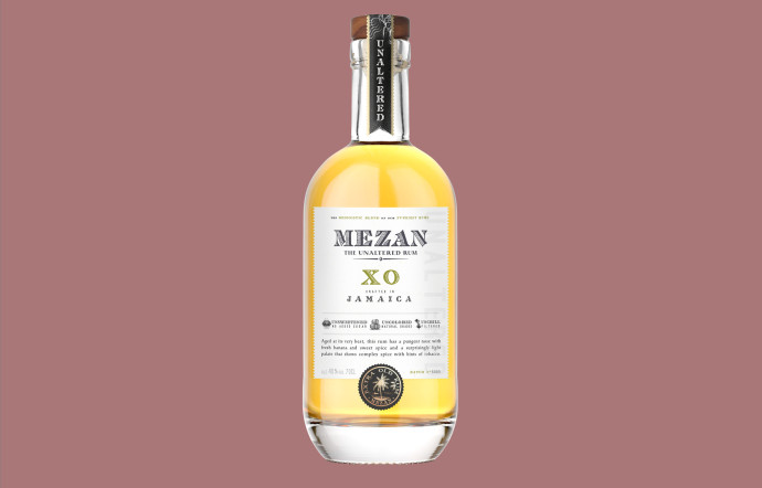 La bouteille de Mezan Jamaica XO.