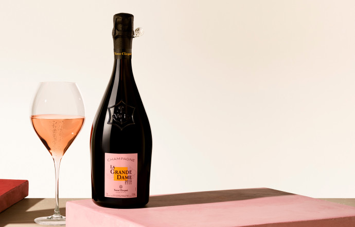La Grande Dame Rosé 2012 : 230 € TTC.